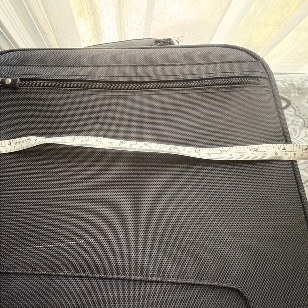 Dell Black Compact Laptop Messenger Bag with Shoulder Strap